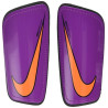 Ochraniacze piłkarskie Nike Hard Shell Slip-In SP0285 550