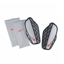 Ochraniacze piłkarskie Nike Protegga Pro SP0315 080