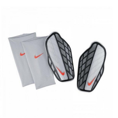 Ochraniacze piłkarskie Nike Protegga Pro SP0315 080