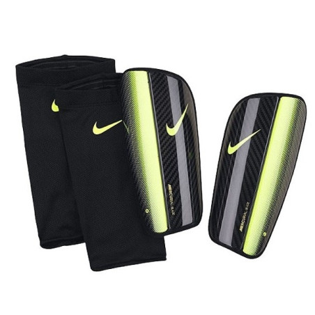 Ochraniacze piłkarskie Nike Merucrial Blade SP0290 071